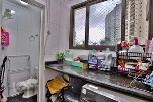 Image 4 - 872392