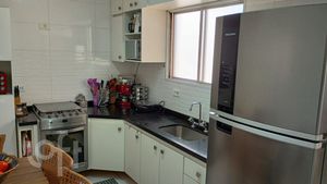 Image 11 - 872394