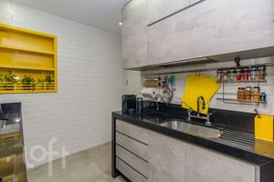 Image 38 - 872395