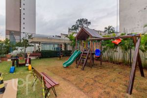 Image 58 - 872395