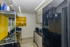 Image 37 - 872395