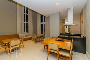 Image 92 - 872395
