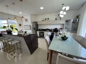 Image 1 - 872404