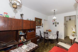 Image 3 - 872408