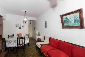 Image 4 - 872408