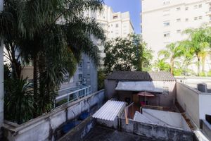 Image 9 - 872408