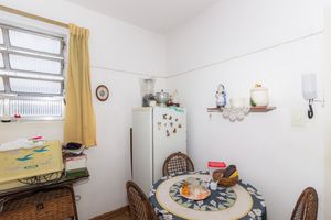 Image 15 - 872408