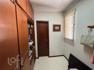 Image 11 - 872418