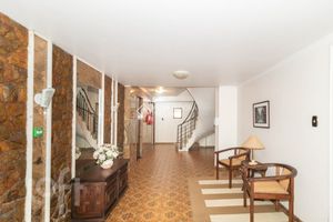 Image 13 - 872421