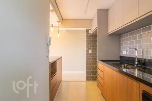 Image 10 - 872422