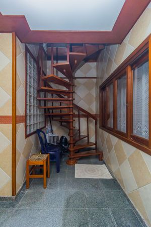 Image 6 - 872429