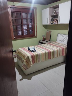 Image 4 - 872429