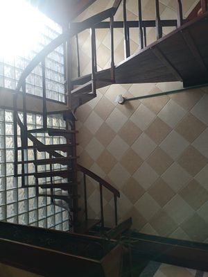 Image 10 - 872429