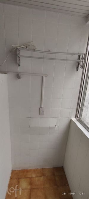 Image 6 - 872433
