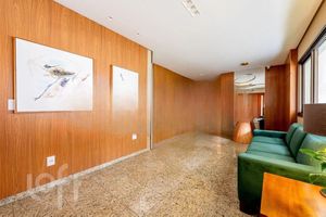 Image 12 - 872435