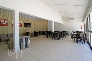 Image 31 - 872437