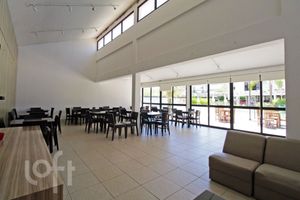 Image 33 - 872437