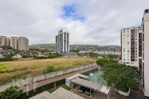 Image 27 - 872437