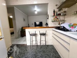 Image 11 - 872440