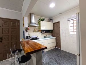 Image 12 - 872440