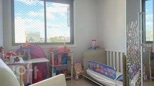 Image 4 - 872441