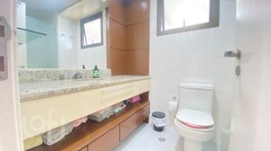 Image 18 - 872441