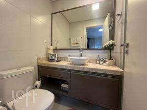 Image 17 - 872452