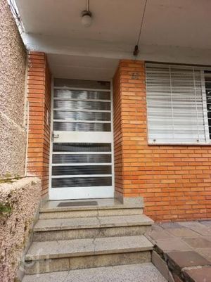 Image 1 - 872453