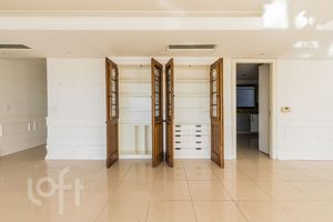 Image 9 - 872456