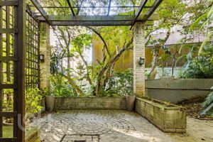 Image 37 - 872456