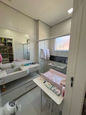 Image 9 - 872473