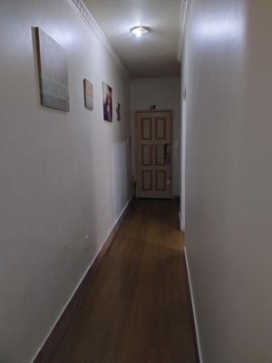 Image 5 - 872489