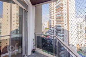 Image 3 - 872495