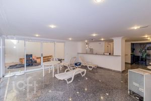 Image 38 - 872495