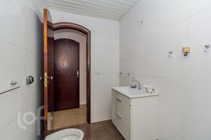 Image 19 - 872495