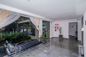 Image 35 - 872495