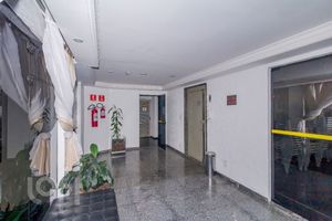 Image 34 - 872495