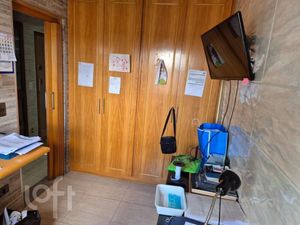 Image 7 - 872502