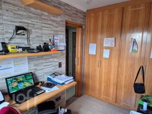 Image 8 - 872502