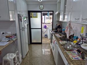Image 4 - 872502
