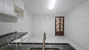 Image 4 - 872504