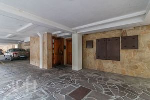 Image 19 - 872515
