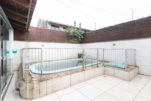 Image 14 - 872516