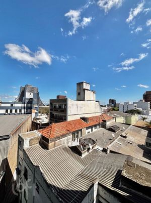 Image 18 - 872517