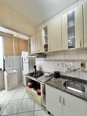 Image 10 - 872517