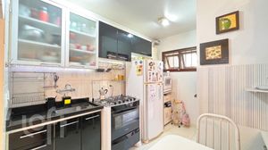 Image 7 - 872520