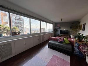 Image 10 - 872521