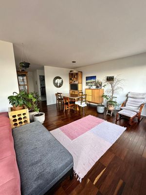 Image 8 - 872521