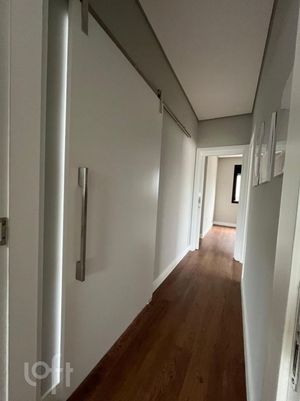 Image 21 - 872522