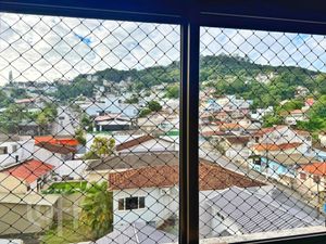Image 12 - 872530